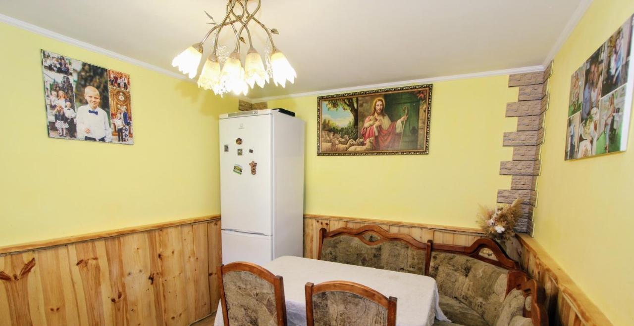 Котедж "Гірський Затишок" Yaremche Luaran gambar