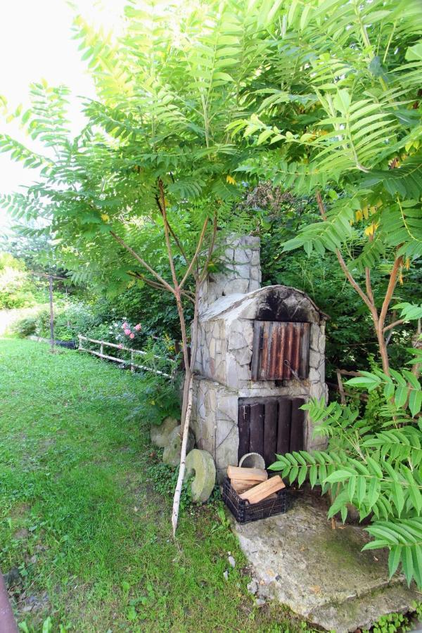 Котедж "Гірський Затишок" Yaremche Luaran gambar